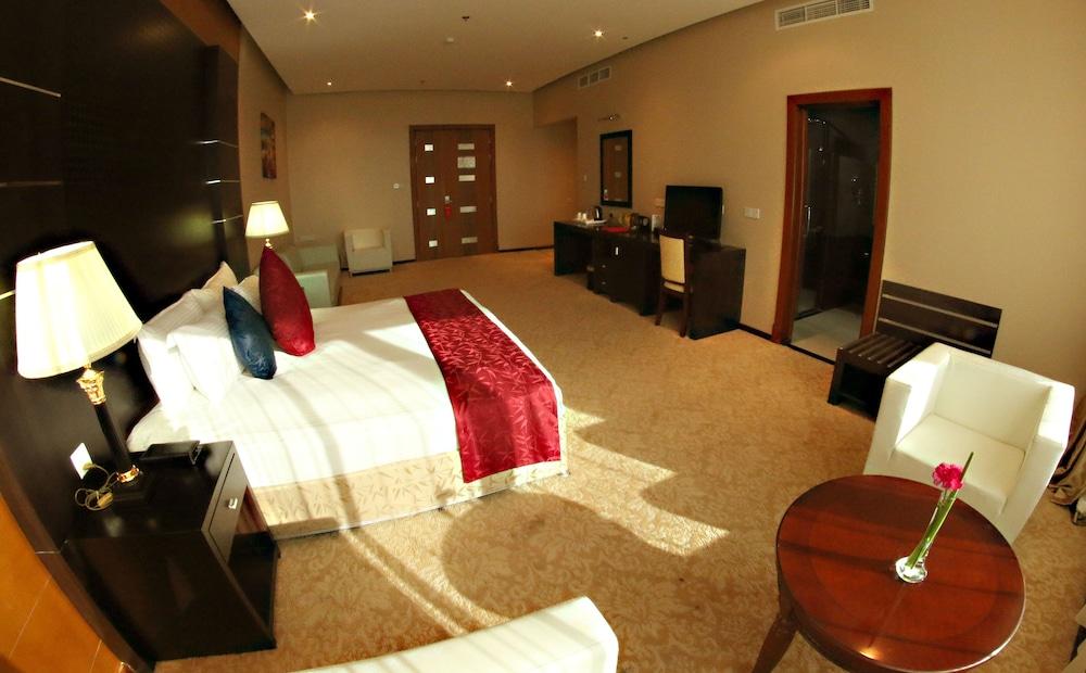 Diva Hotel Manama Exterior foto